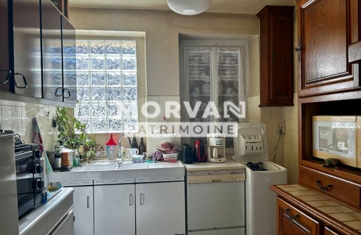 MAISON DE VILLAGE TOUS COMMERCES - GARAGE - GRENIER AMENAGEABLE 95 m2 - COUR ET JARDIN 321 m2 — photo 3