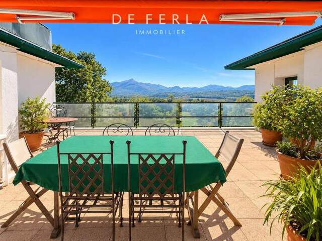 Saint-Jean-de-Luz – Chantaco | Dernier étage, terrasse et vue Rhune — photo du bien