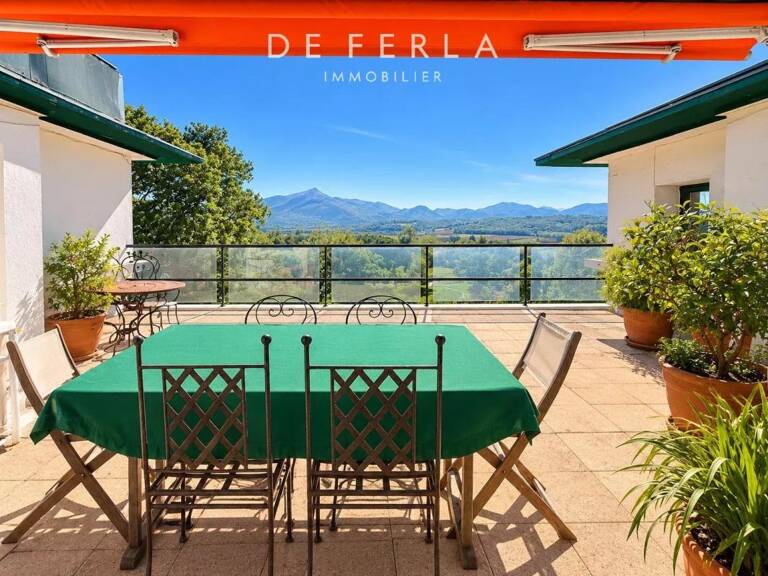 Saint-Jean-de-Luz – Chantaco | Dernier étage, terrasse et vue Rhune — photo 1