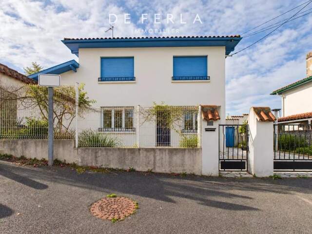 Anglet - Quartier Cantau - Maison à rénover avec jardin, garage et 3 chambres — photo du bien