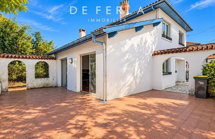 Anglet - Quartier Cantau - Maison à rénover avec jardin, garage et 3 chambres — photo 2