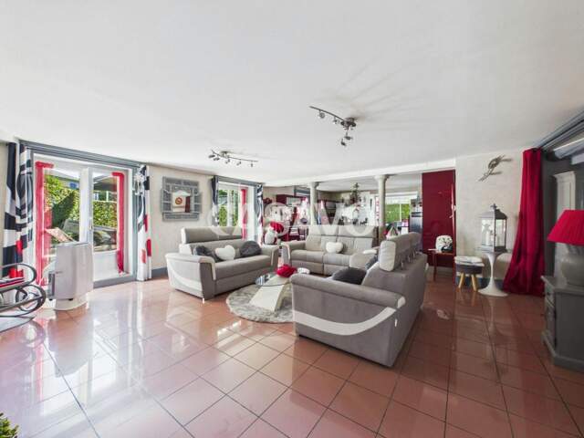 Vente Maison 5 pièces de 195m² — photo du bien