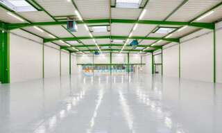 Local industriel  2003 m² à louer à Saint-Thibault-des-Vignes (77400)