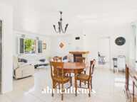 Maison familiale T7 de 128 m² sur parcelle de 1 620 m² avec piscine - Saint-Chamas (13250) — photo 3
