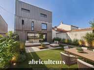 Grande maison d'architecte de 219M2 - DPE C - Jardin - 5 chambres - Mobilier sur-mesure - Un garage/buanderie - 2 parking - Rezé - Rue de l’Aérodrome — photo 3