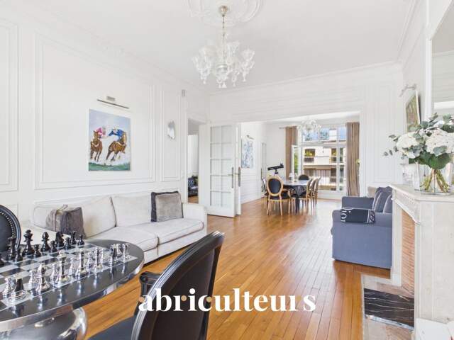 Appartement familial - 189 m² - 7 pièces - Charme de l'ancien - Saint-Mandé — photo du bien