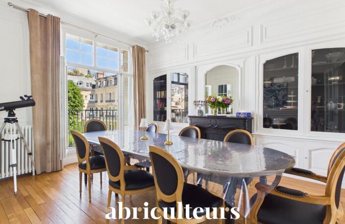 Appartement familial - 189 m² - 7 pièces - Charme de l'ancien - Saint-Mandé — photo 5