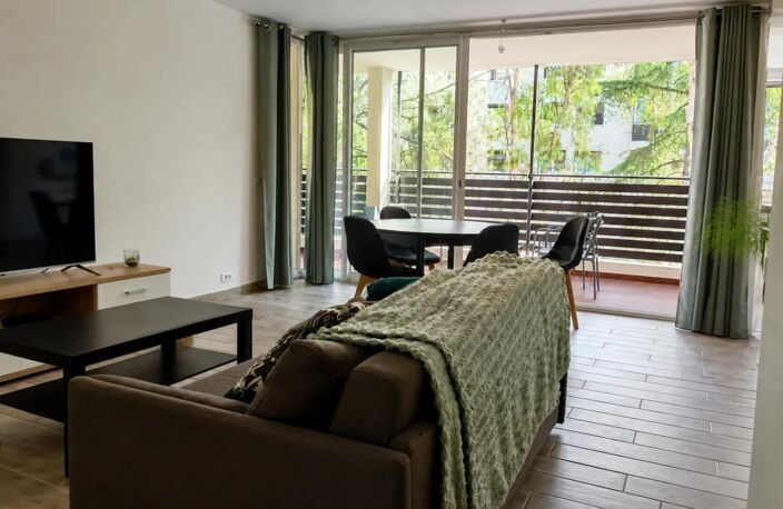 Appartement T3 de 67 m² à La Valette-du-Var — photo 2