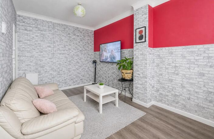 Appartement 3 pièces de 57 m² à Toulon
Travaux à prévoir — photo 2