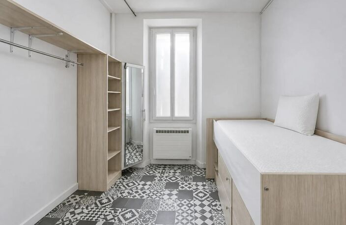 Appartement 3 pièces de 57 m² à Toulon
Travaux à prévoir — photo 5