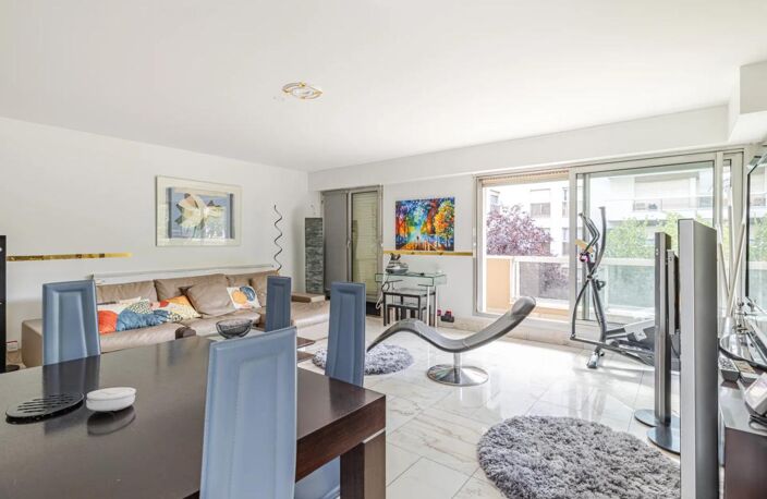 Appartement de 3 pièces de 76 m² à Neuilly-sur-Seine — photo 2