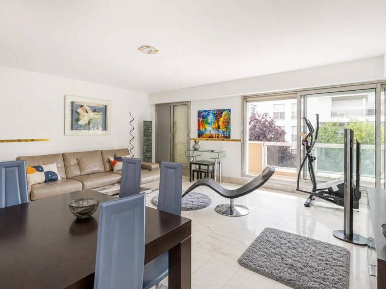 Appartement de 3 pièces de 76 m² à Neuilly-sur-Seine — photo 1