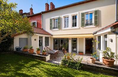 Maison de 9 pièces de 218 m² situé à Vichy — photo du bien