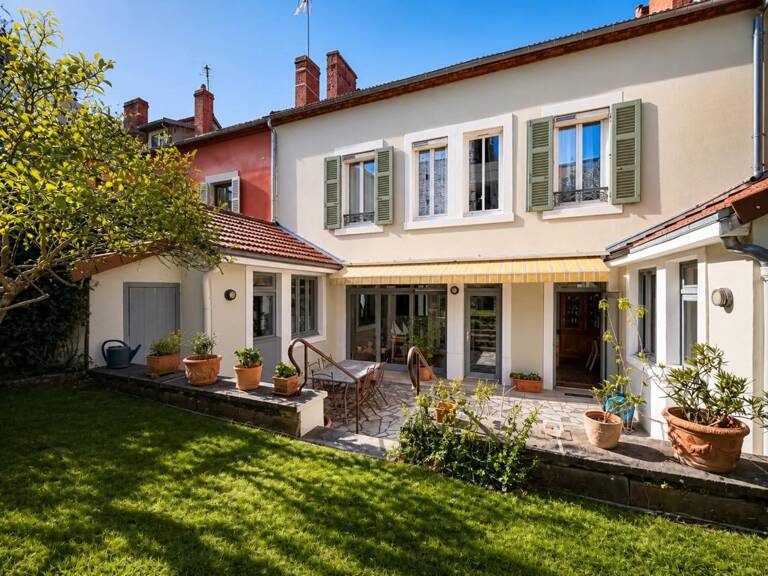 Maison de 9 pièces de 218 m² situé à Vichy — photo 1