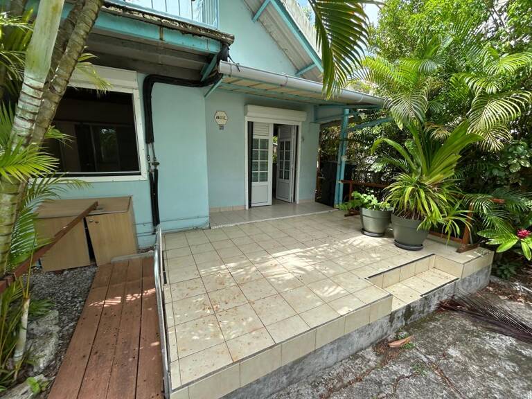 A saisir appartement T2 bis à Sainte Anne — photo 1