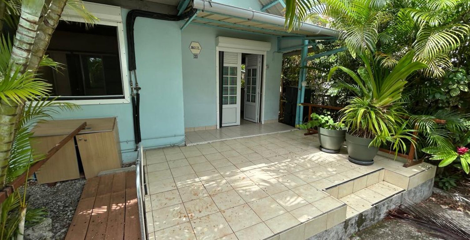 A saisir appartement T2 bis à Sainte Anne — photo 1