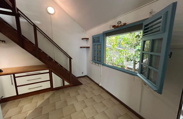 A saisir appartement T2 bis à Sainte Anne — photo 4