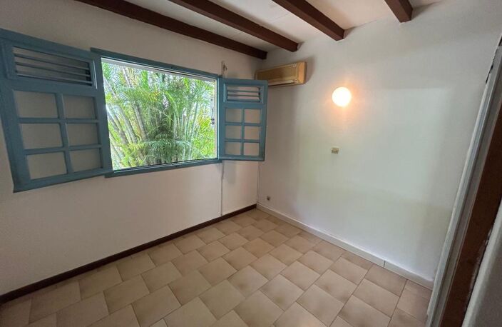 A saisir appartement T2 bis à Sainte Anne — photo 5