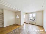 Appartement 2 pièces de 47 m² - Dernier étage avec ascenseur, calme et lumineux - Rue du Faubourg Montmartre — photo 4