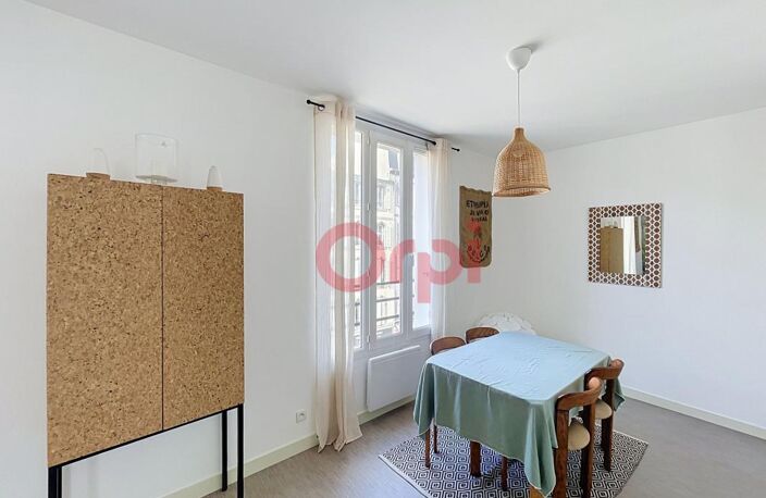 Appartement À Vendre QUARTIER SAINT MARTIN — photo 3