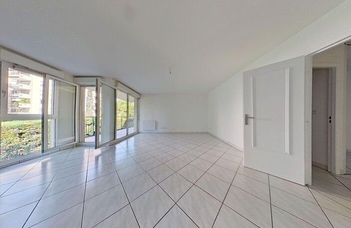 Lyon 9 Plateau St Rambert, Beau T4 96m², balcon 10m² — photo 3