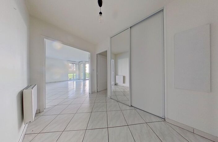 Lyon 9 Plateau St Rambert, Beau T4 96m², balcon 10m² — photo 4