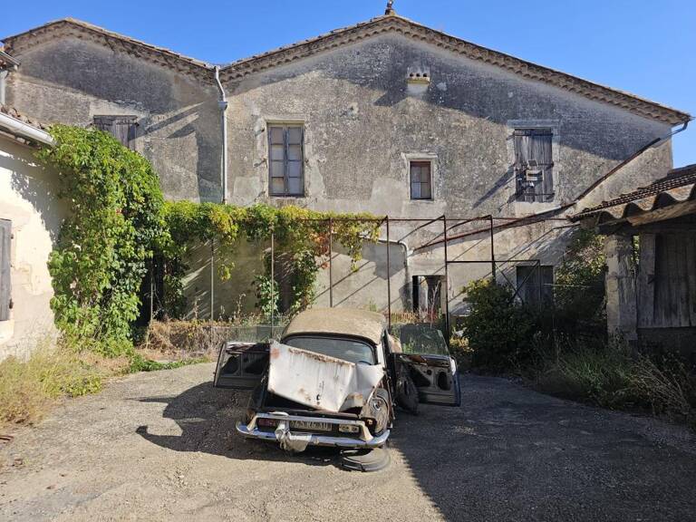 À Vendre - A Nîmes mas à rénover de 500 m² + 5ha de terres agricoles — photo 1