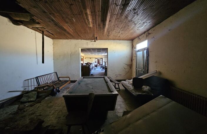 À Vendre - A Nîmes mas à rénover de 500 m² + 5ha de terres agricoles — photo 5