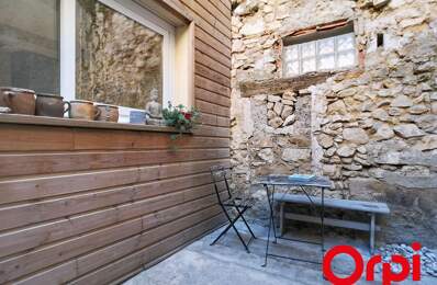 Charmante maison de ville en R +1 au cœur du village — photo du bien