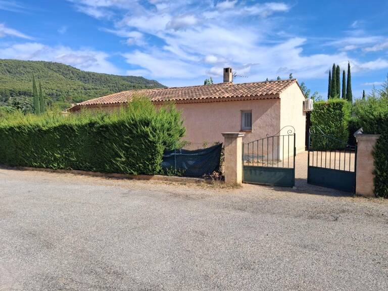Villa de plain-pied à proximité du village d’Aups dans un lotissement — photo 1