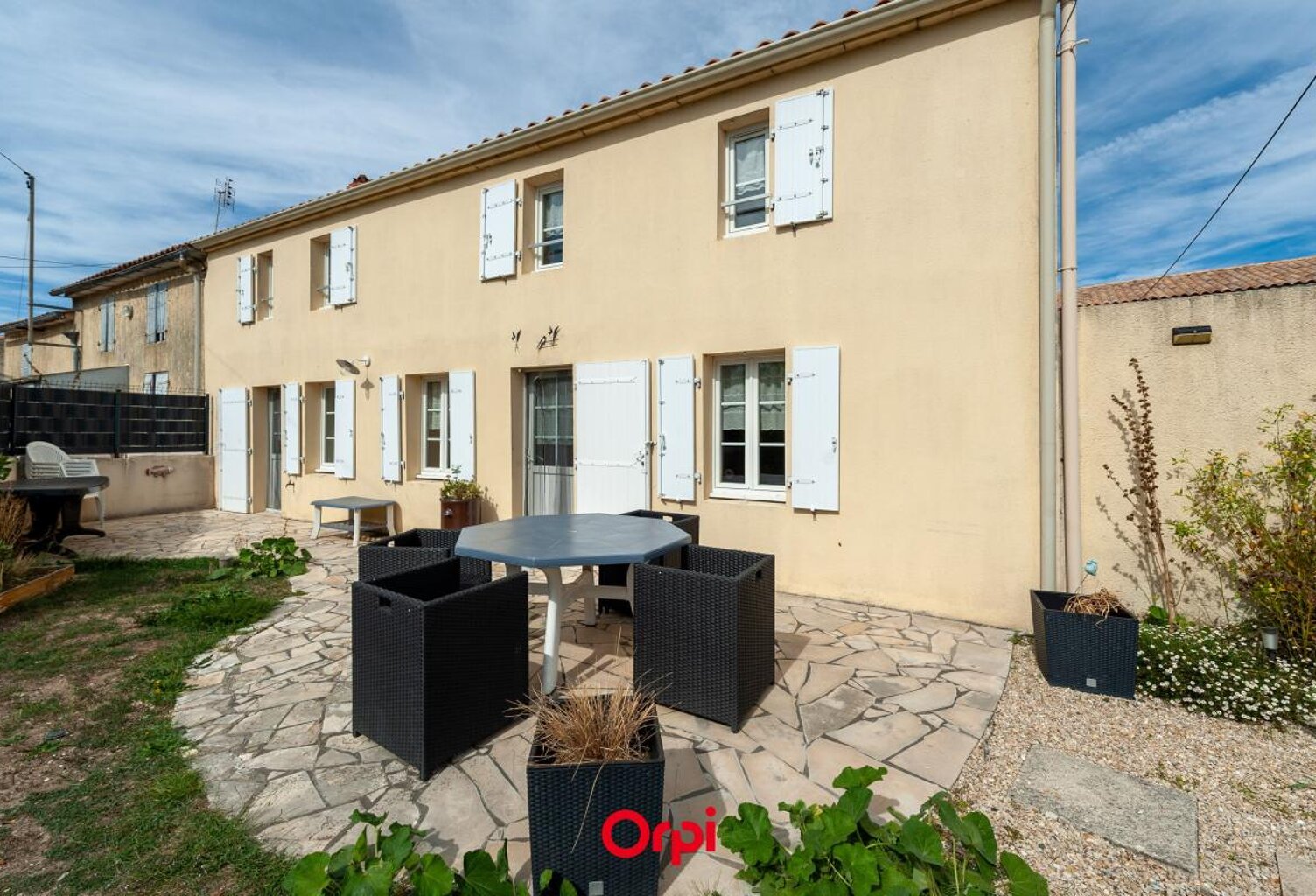 Maison LE THOU 3 chambres Terrain 231m² — photo 1