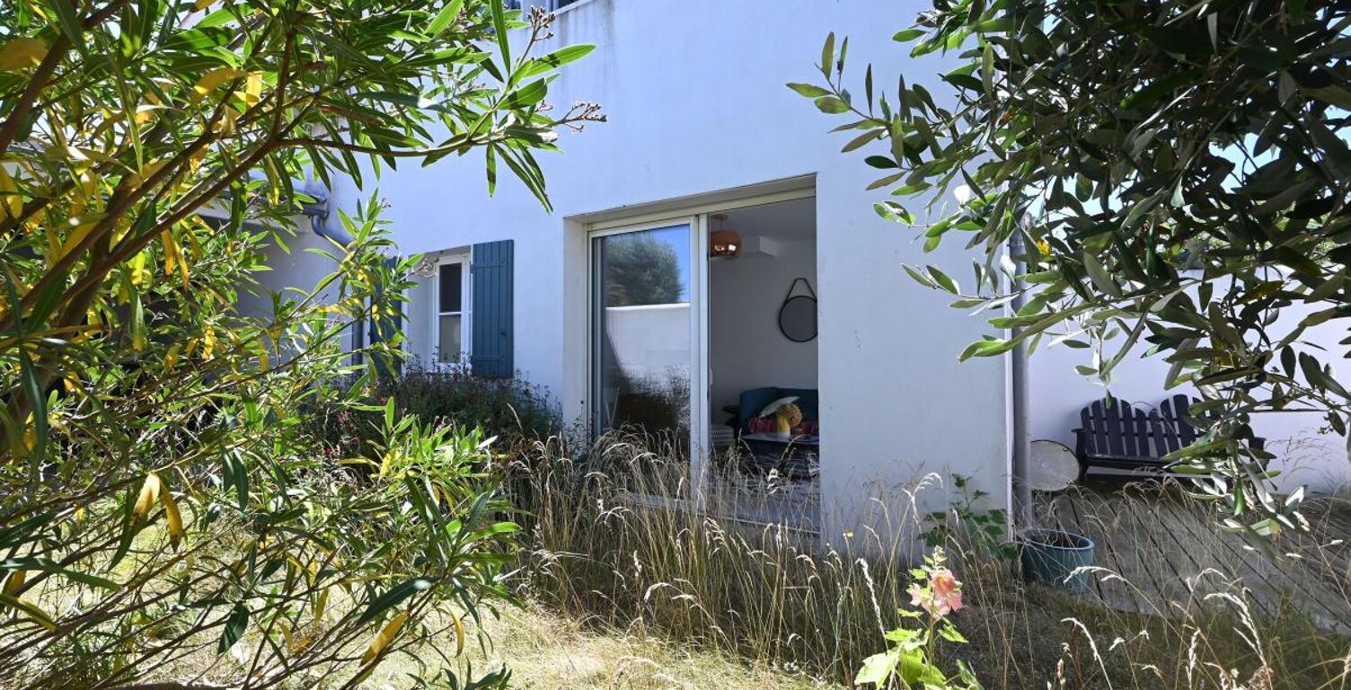 Agréable Maison À Vendre à Loix- proche du Marché — photo 1