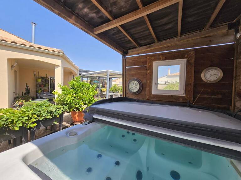 Maison À Vendre T5 piscine, jacuzzi, dépendance, garage — photo 1