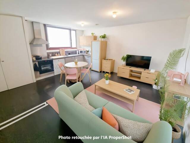LYON 6ᵉ – 39 m² + BOX – 215 000 € Un bien rare qui conjugue valeur patrimoniale et rentabilité locative  5,0 à 6,8 % de rendement brut théorique • Métros Foch & Masséna à 500 m* — photo du bien