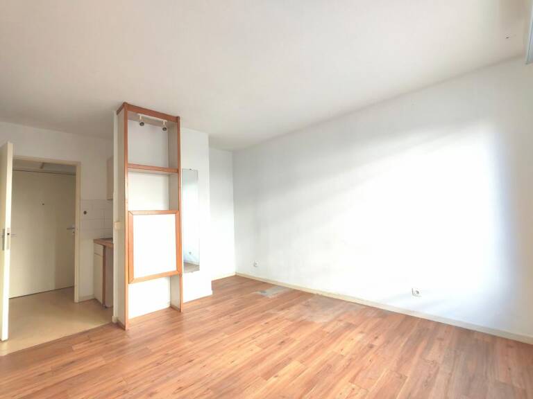 Studio de 19m² - 2mn du métro D Garibaldi — photo 1