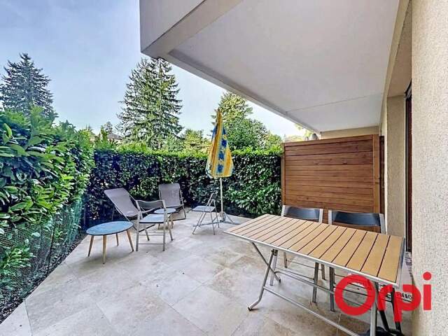 Appartement À Vendre — photo du bien