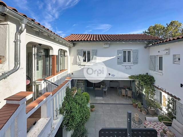 Maison Orlienas 7 pièce(s) 191m2 — photo du bien