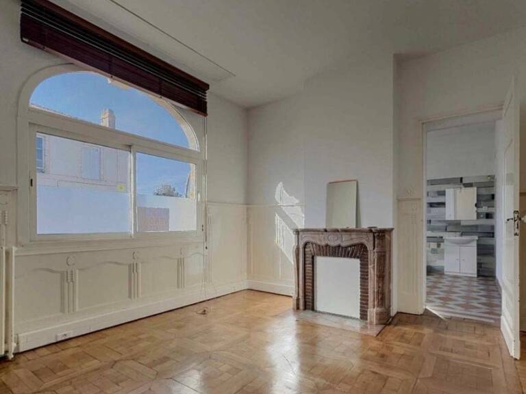 Appartement À Vendre — photo 1