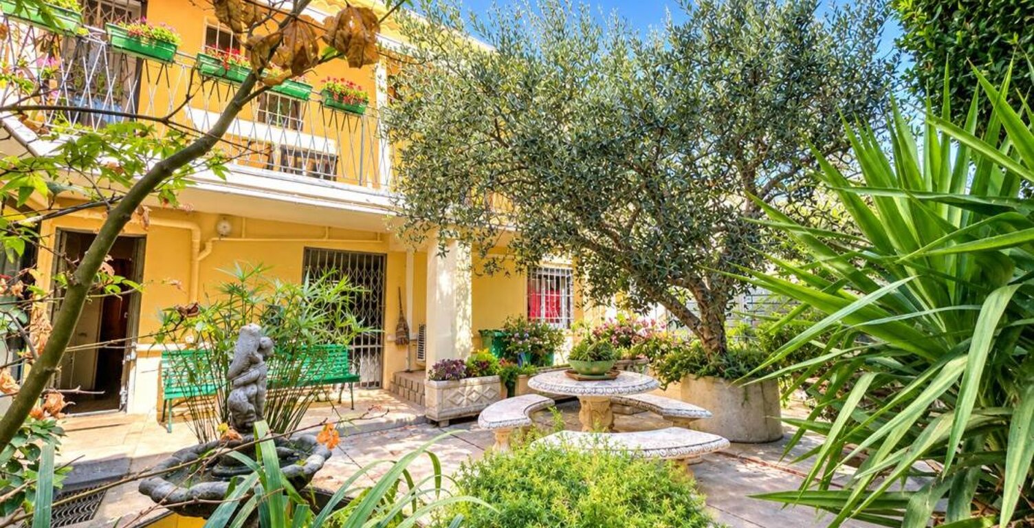 Maison avec jardin - Secteur Les Amoureux — photo 1
