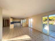 Maison À Vendre 140m2 - Vue spectaculaire sur un terrain de 1165m2 — photo 3