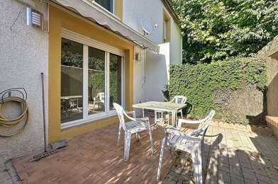 Appartement 3 pièces 913 €