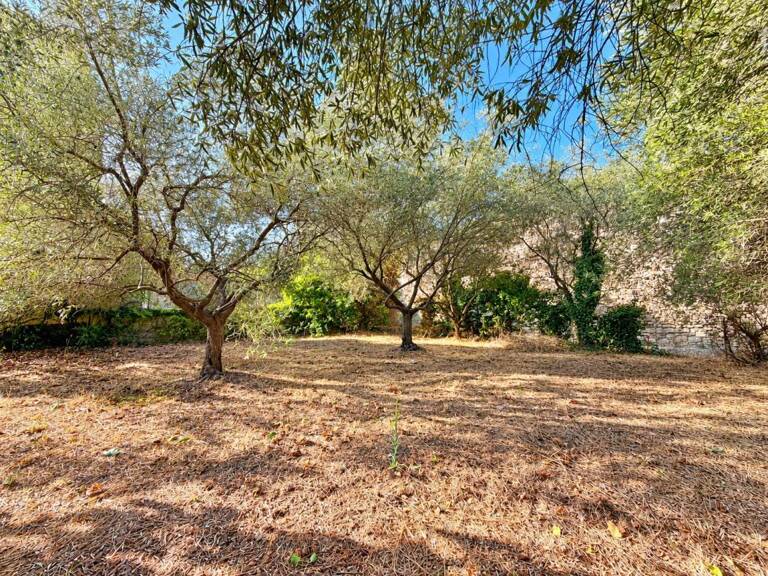Terrain constructible Bouillargues centre — photo 1