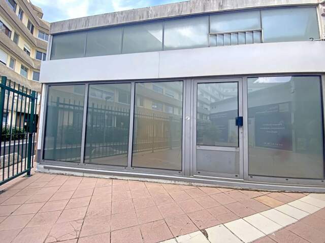 Local commercial de 45 m² - Centre commercial "Les Collines d’Estanove" à Montpellier — photo du bien