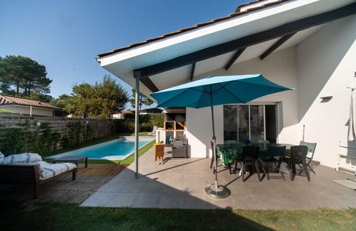 Maison À Vendre - Maison familiale 4 chambres et bureau + piscine — photo 3