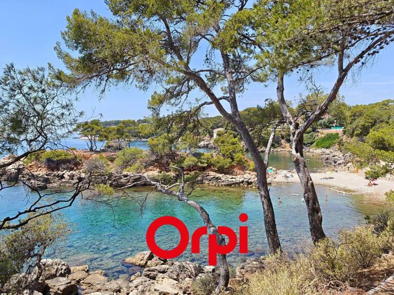 BANDOL PROCHE PLAGE CAPELAN – DERNIER ÉTAGE — photo 1
