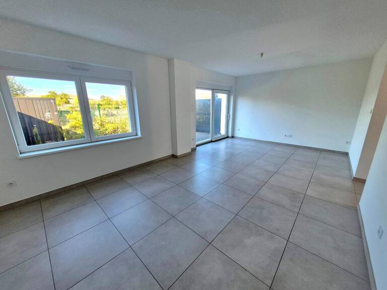   À LOUER – Belle Maison Récente mitoyenne de 5 Pièces (101,61 m²) à YUTZ — photo 1