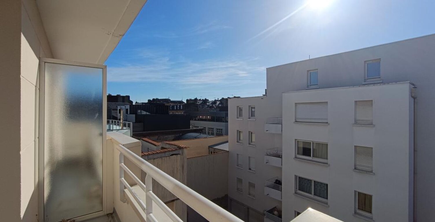 Appartement À Louer — photo 1