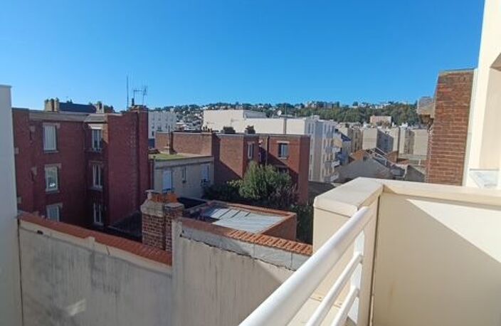 Appartement À Louer — photo 2