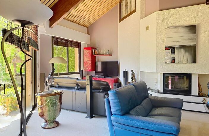 Maison d’architecte de 230m² au cœur d’un magnifique parc arboré – RIGNAC — photo 4