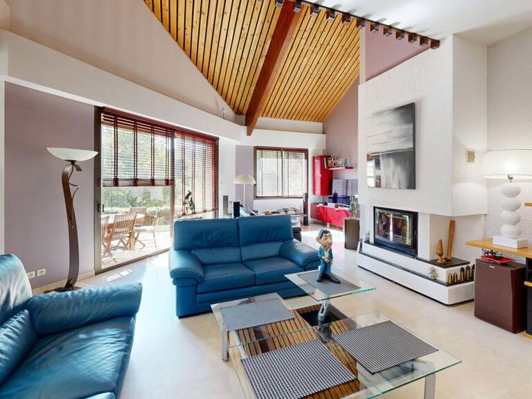 Maison d’architecte de 230m² au cœur d’un magnifique parc arboré – RIGNAC — photo 1